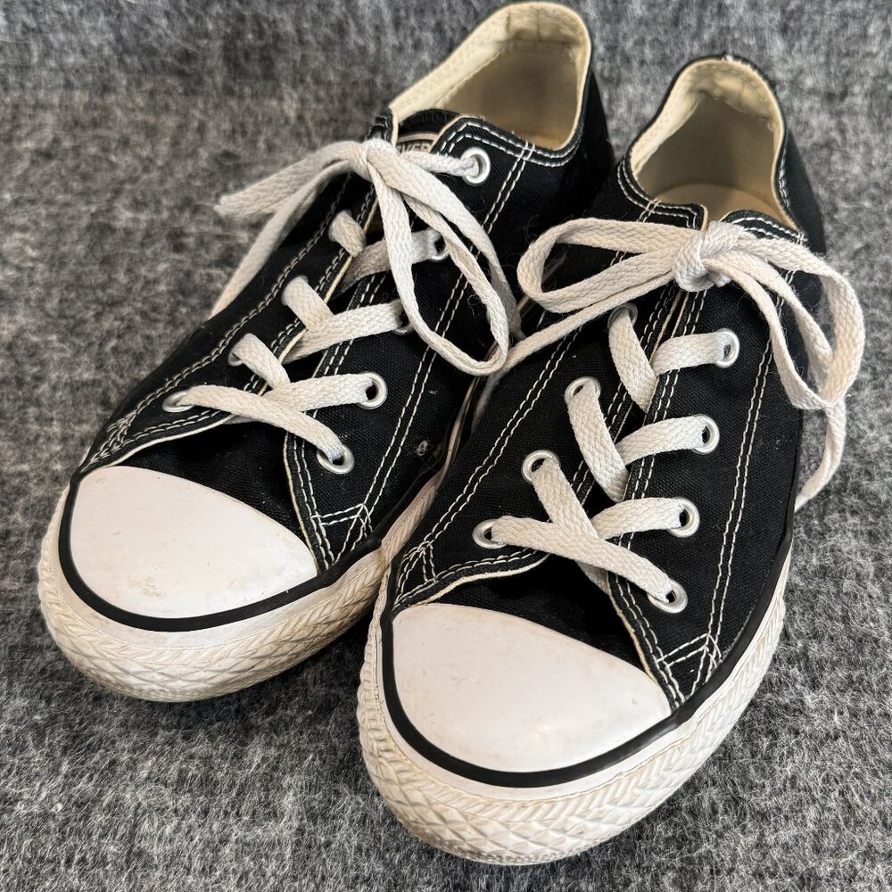 Converse All Stars Chuck Taylor Youth 3 Black Low Top Lace Up